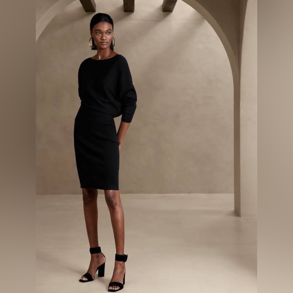 Banana Republic Black Pencil Skirt